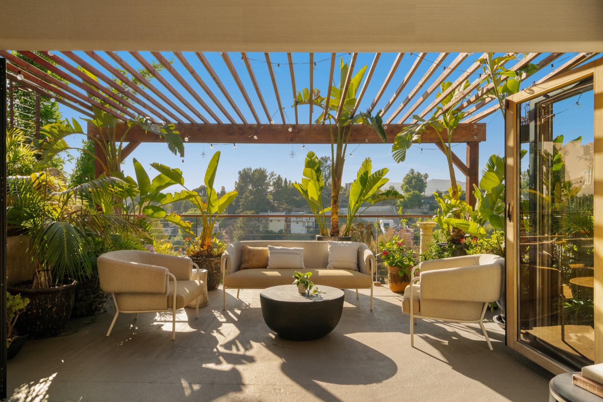 Outdoor living at a Los Angeles home